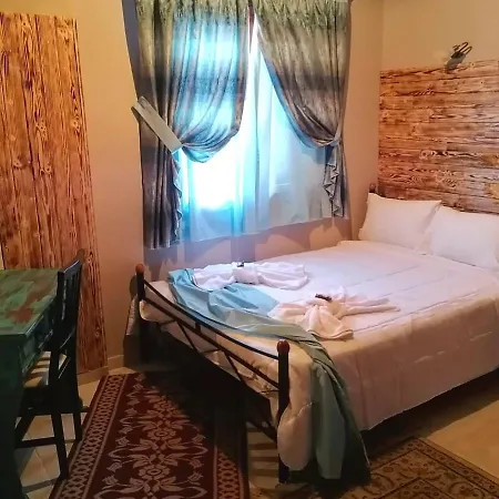 Mouria Sygkrotima Hotel *