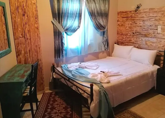 Mouria Sygkrotima Hotel *