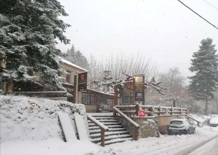 Mouria Sygkrotima Hotel *